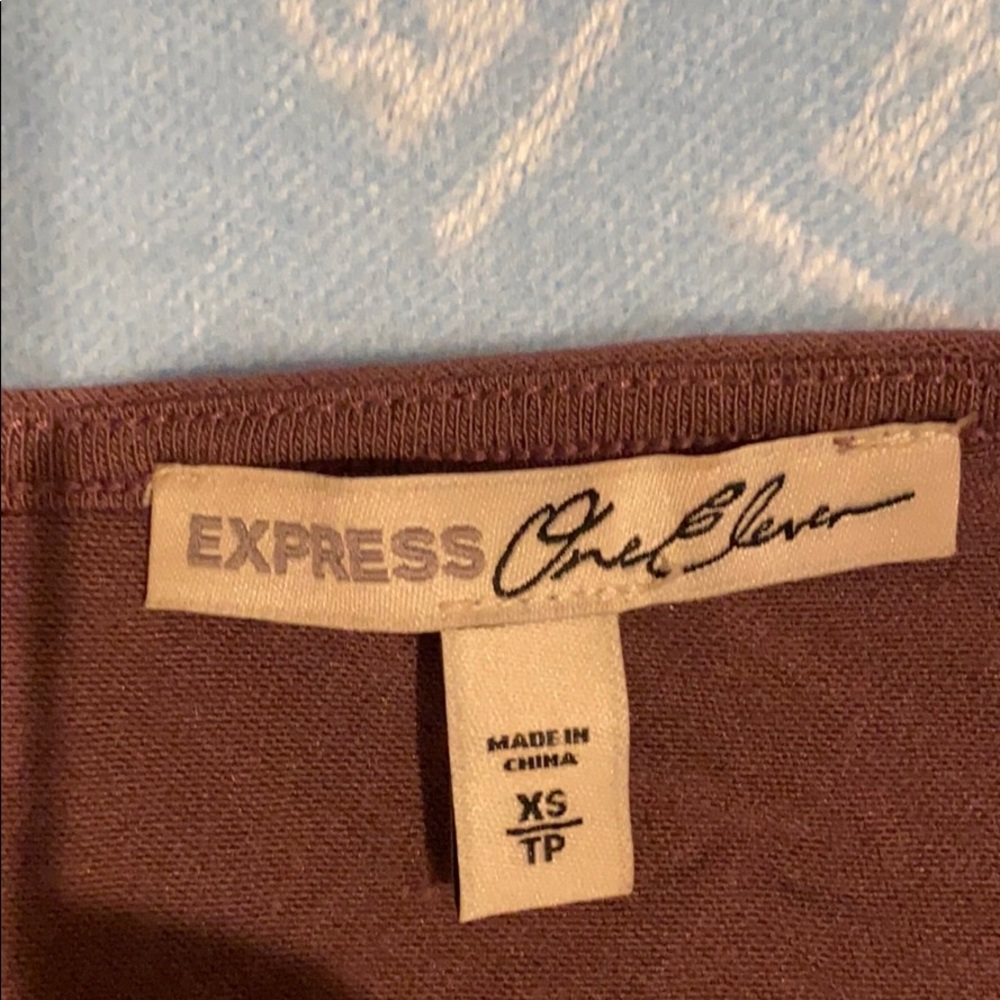 EXPRESS | Purple top - Picture 3 of 3